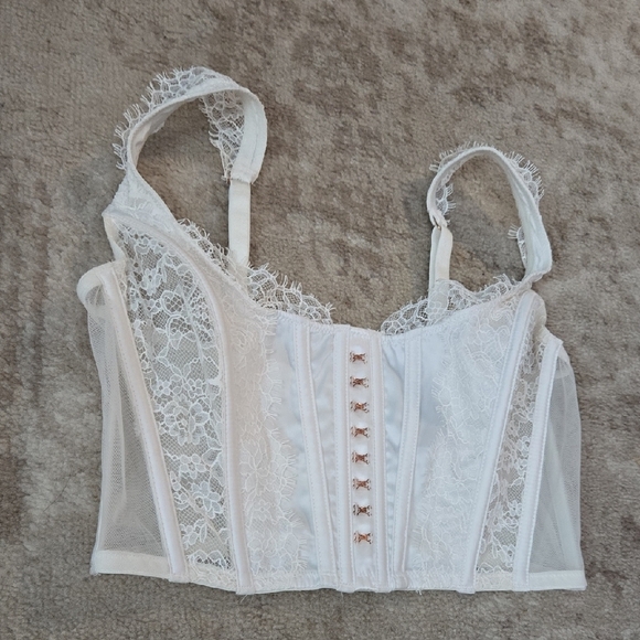 Victoria's Secret Dream Angels White Lace Corset Top Crop Size Small - Picture 2 of 4